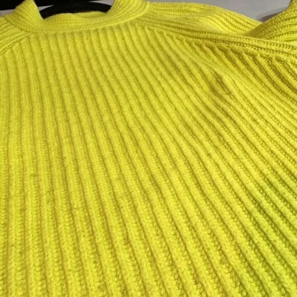 Banana Republic Women's Thick Chunky High Crew Neck Sweater Neon Yellow Medium - Picture 8 of 10